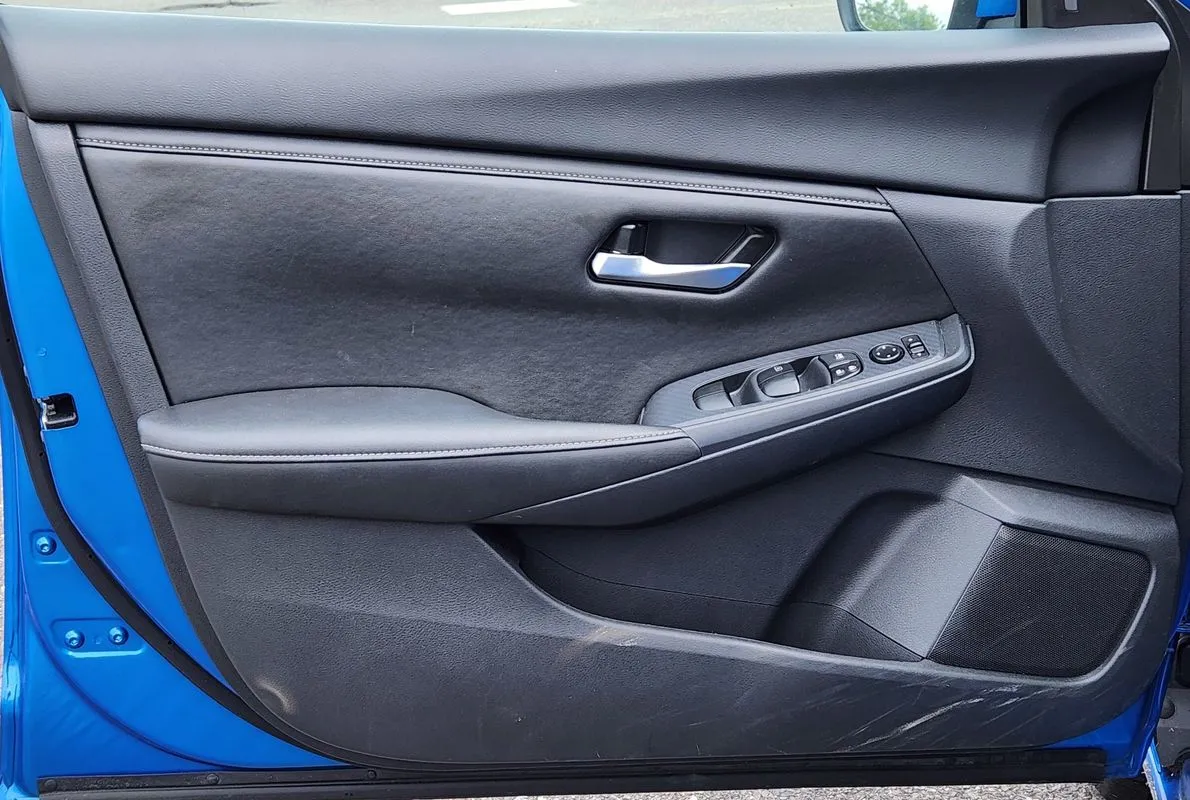 Nissan Sentra photo 10