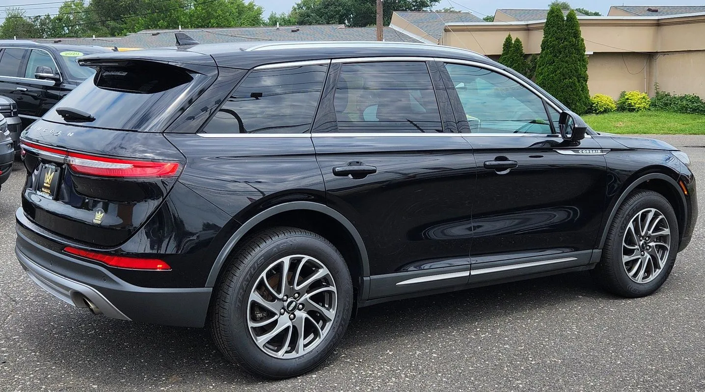 More photos of 2022 Lincoln Corsair Standard at Torresdale Ave, PA