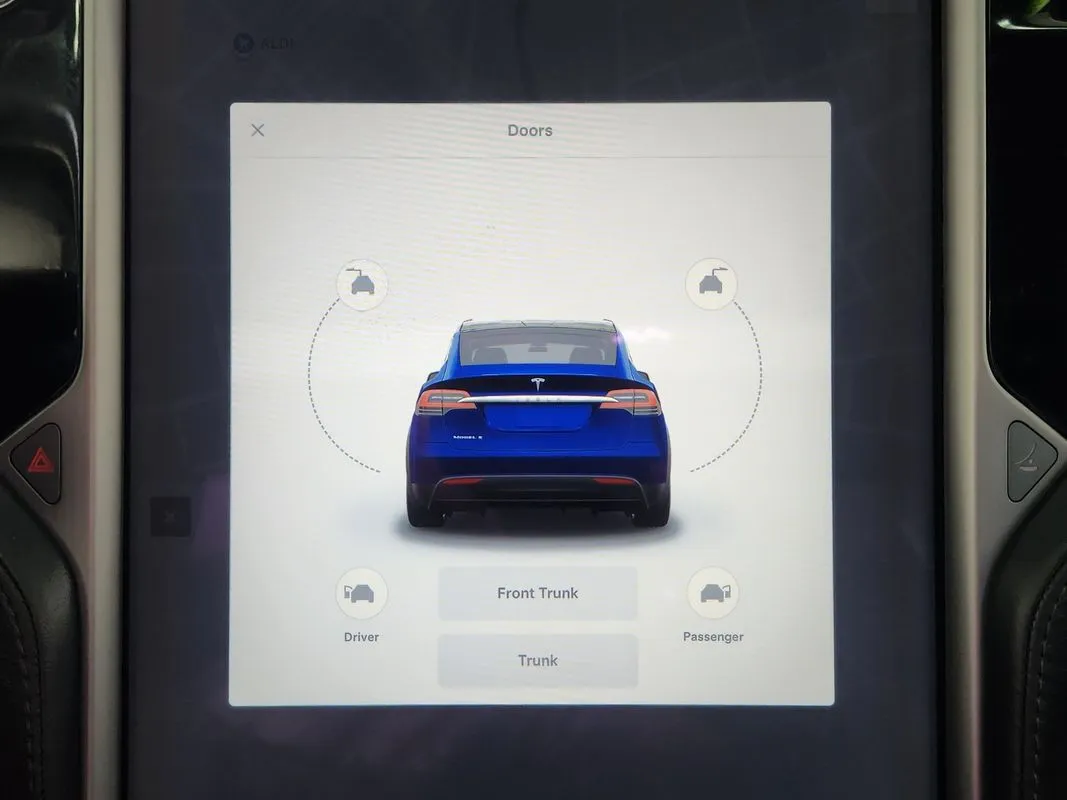 Tesla Model X photo 25