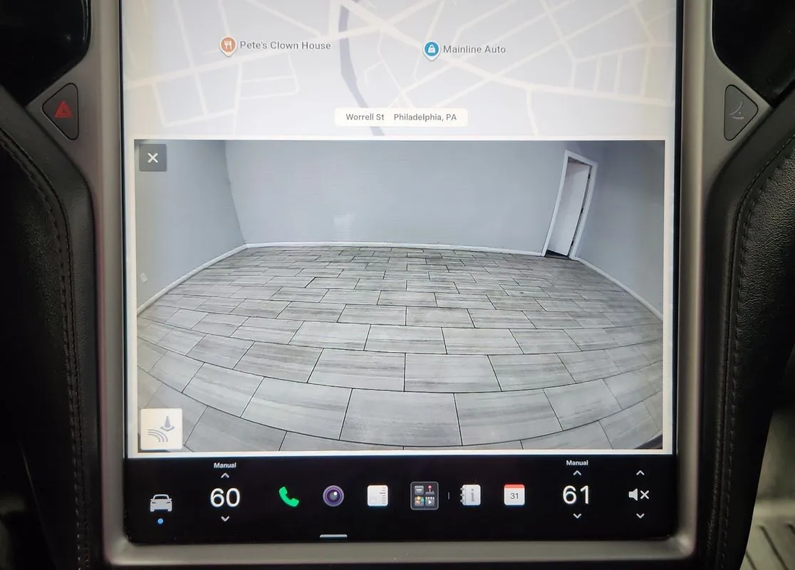 Tesla Model X photo 23
