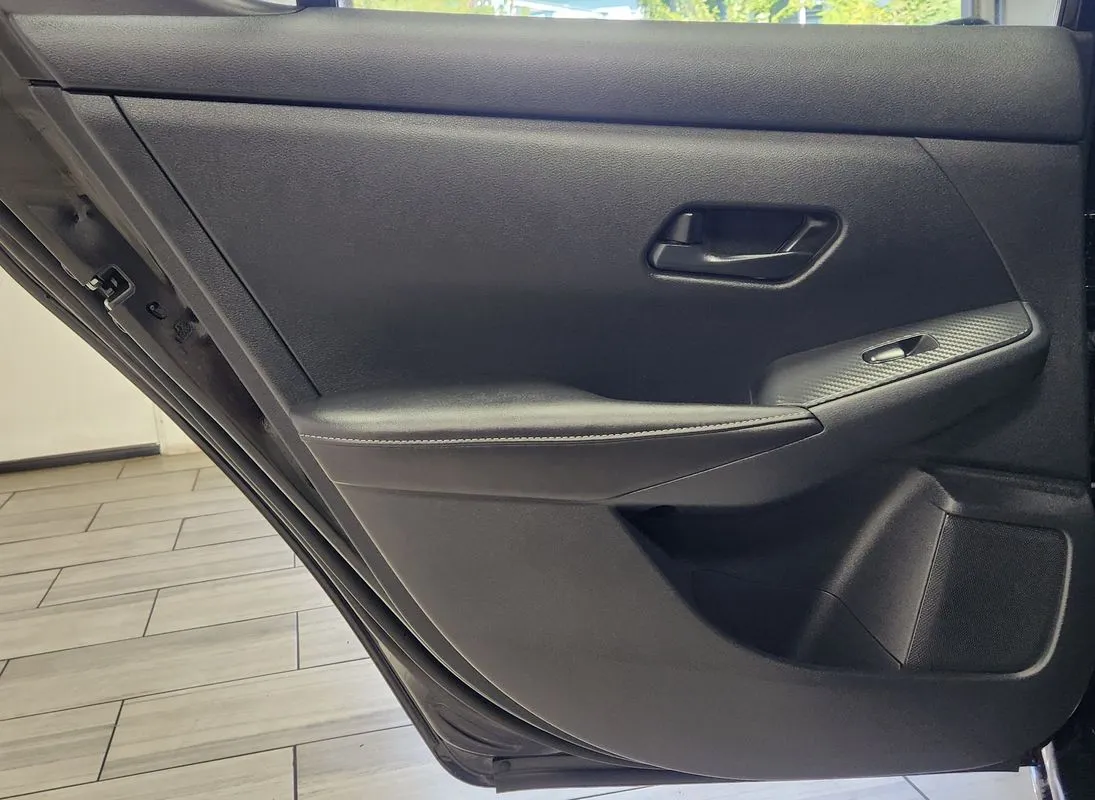 Nissan Sentra photo 12