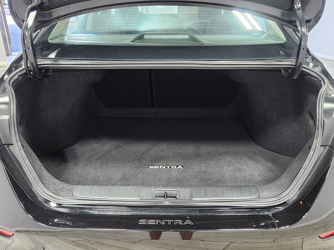 Nissan Sentra photo 14
