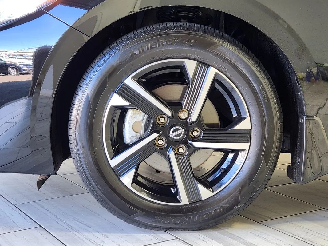 Nissan Sentra photo 9