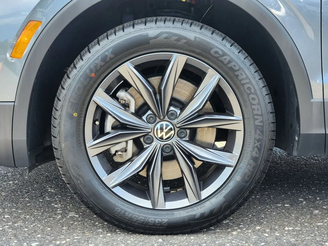 Volkswagen Tiguan photo 9