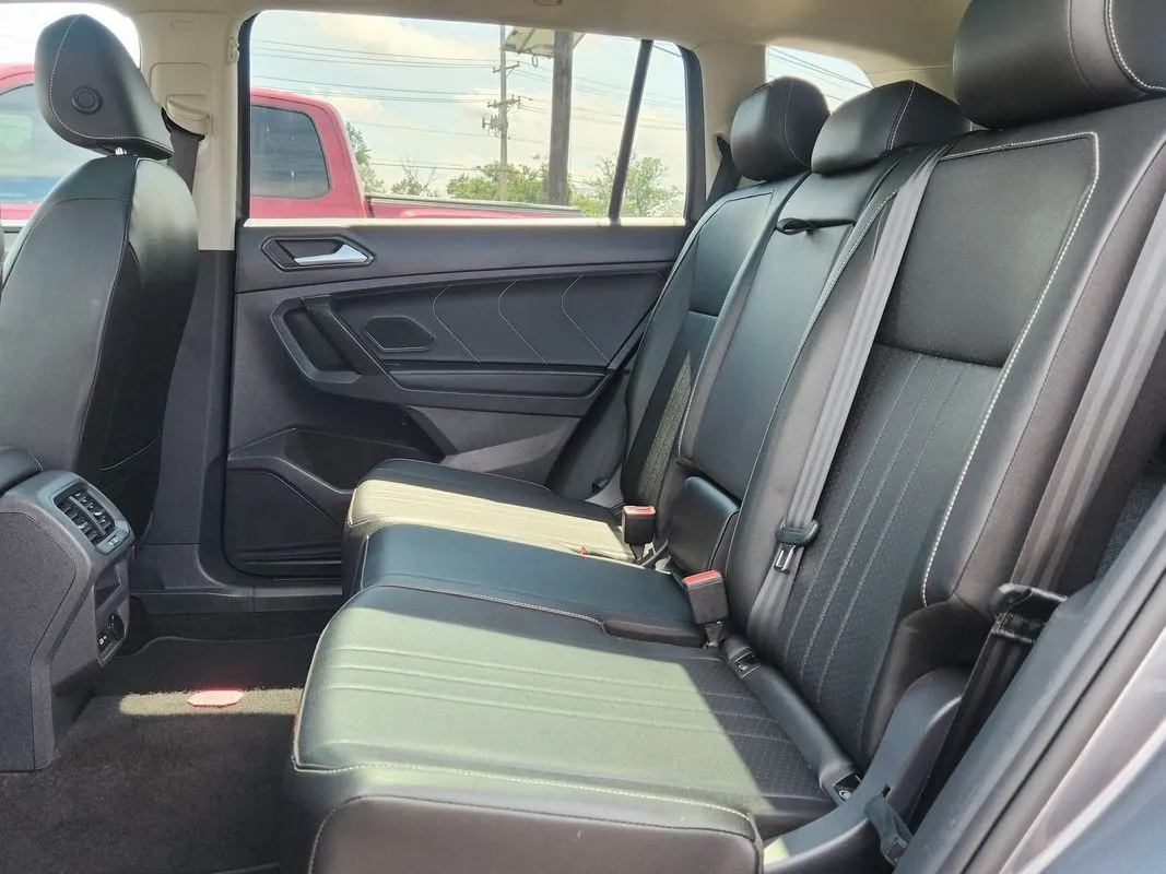 Volkswagen Tiguan photo 13