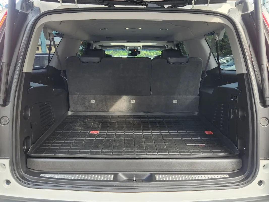 Cadillac Escalade ESV photo 15