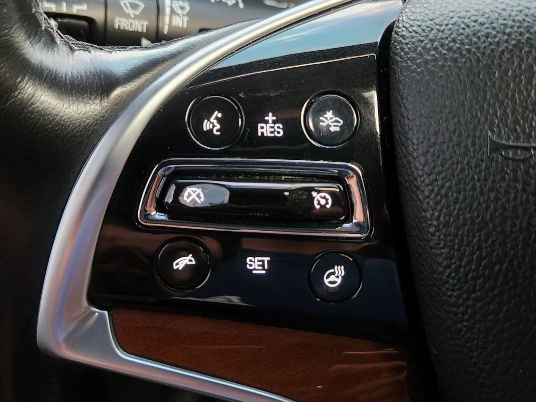 Cadillac Escalade ESV photo 20