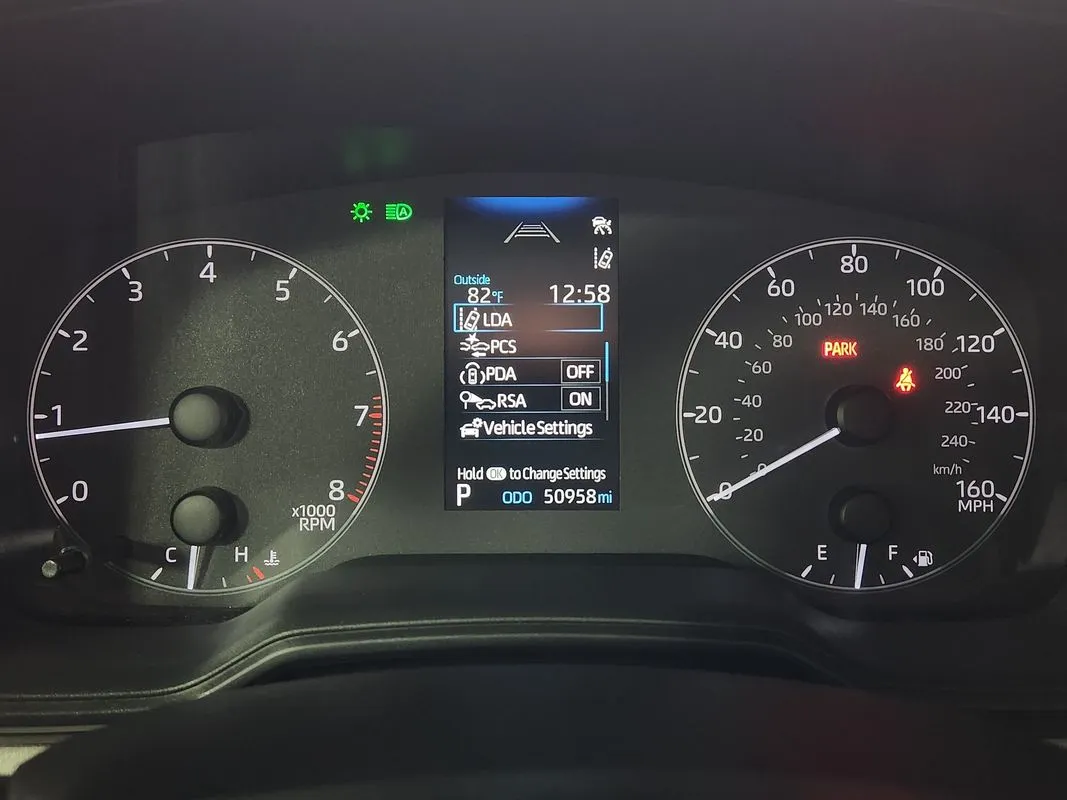 Toyota Corolla photo 18