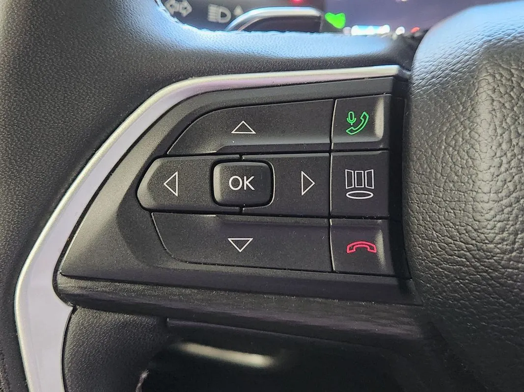 Jeep Grand Cherokee L photo 18
