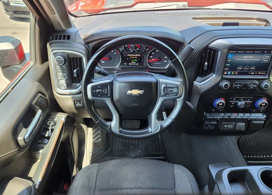 Chevrolet Silverado photo 15
