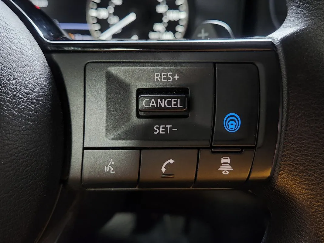 Nissan Rogue photo 17