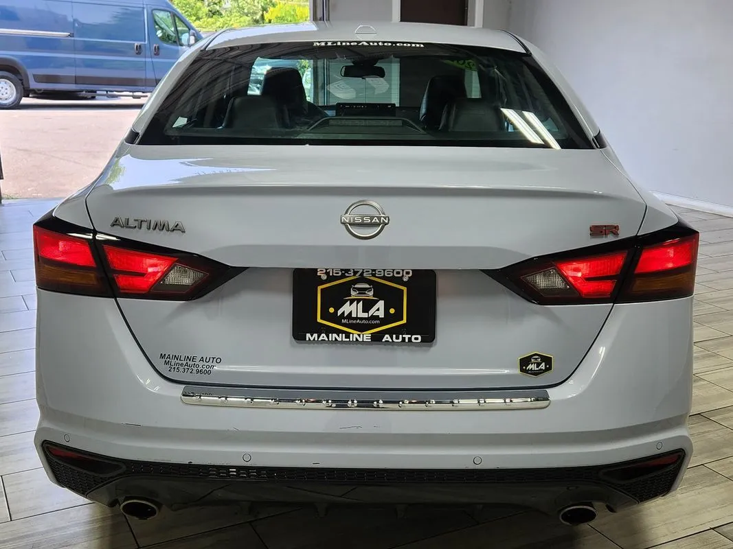 More photos of 2023 Nissan Altima SR FWD at Torresdale Ave, PA