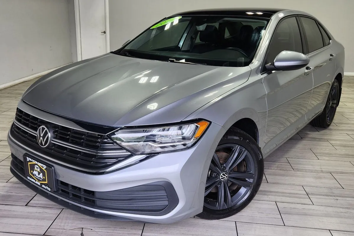 Silver 2024 Volkswagen Jetta 1.5T SE for sale in Philadelphia, PA