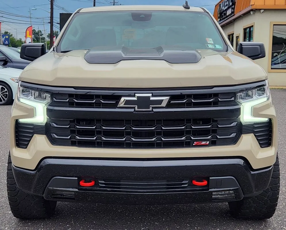 Chevrolet Silverado photo 8