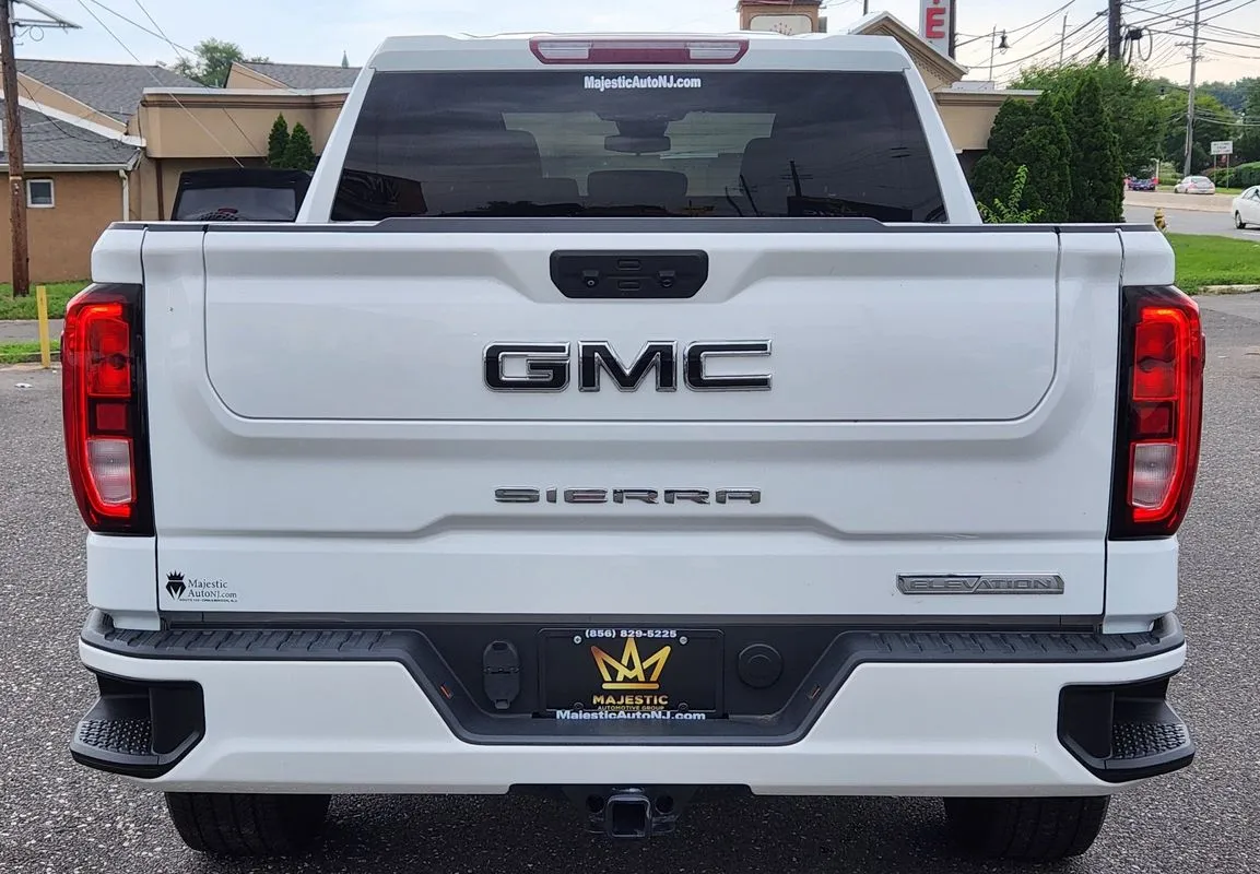 More photos of 2022 GMC Sierra 1500 4WD Crew Cab Short Box Elevation at Torresdale Ave, PA