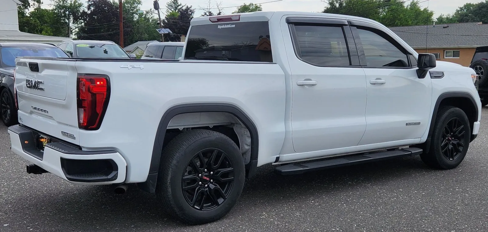 More photos of 2022 GMC Sierra 1500 4WD Crew Cab Short Box Elevation at Torresdale Ave, PA