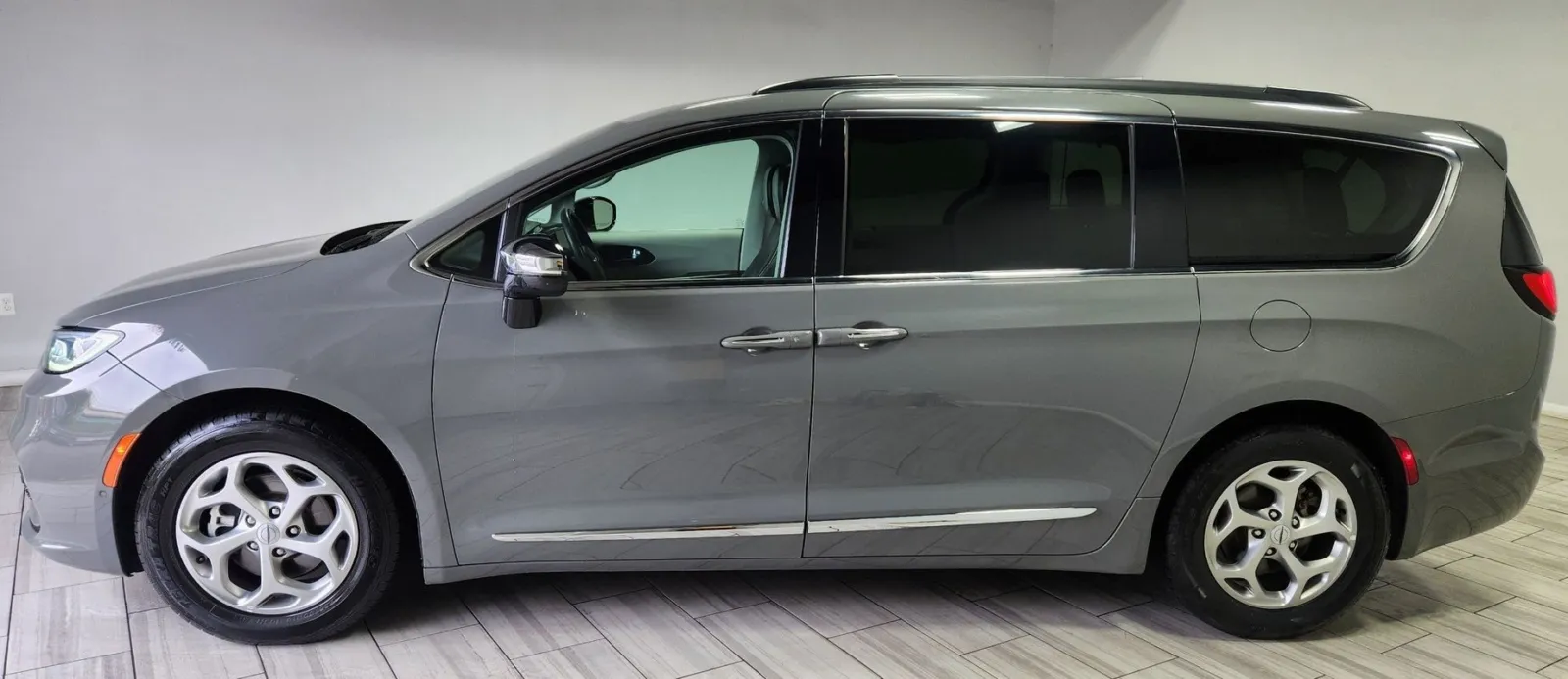Photos of 2023 Chrysler Pacifica Limited for sale in Philadelphia, PA at Torresdale Ave