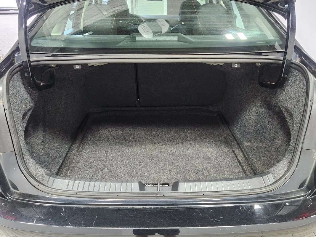 Volkswagen Jetta photo 14