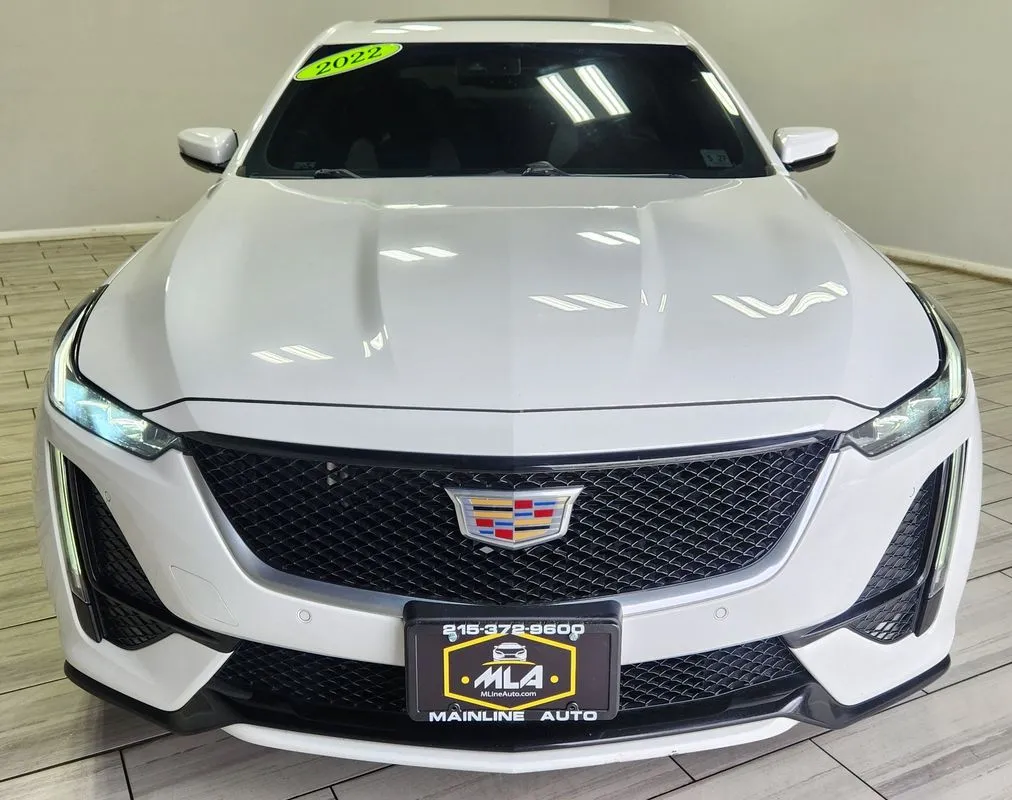 Cadillac CT5 photo 8