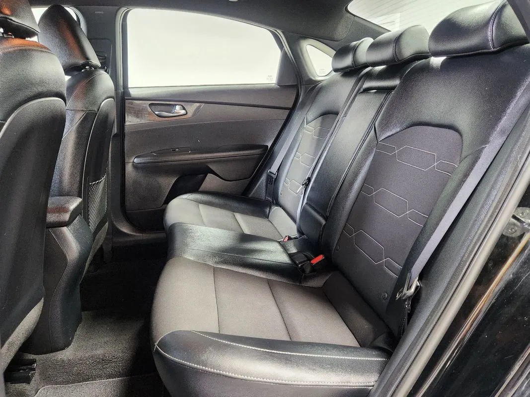 Kia Forte photo 13