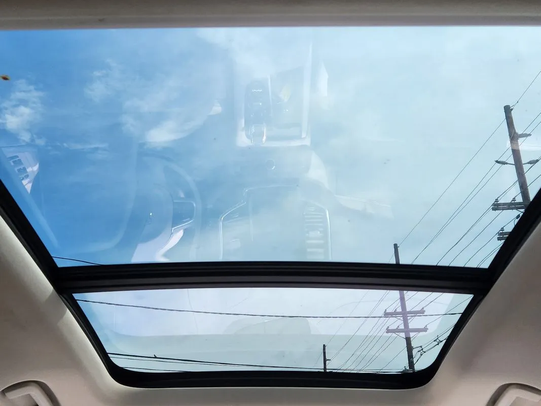 Volvo XC90 photo 16