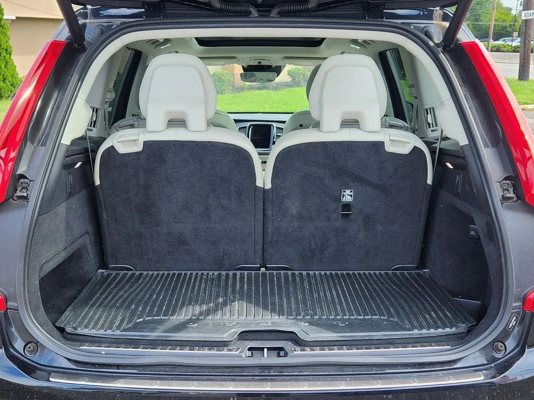 Volvo XC90 photo 15