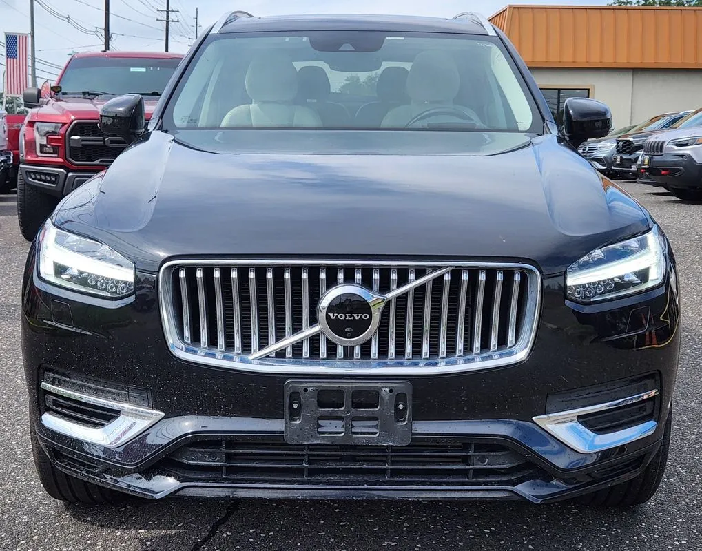 Volvo XC90 photo 8