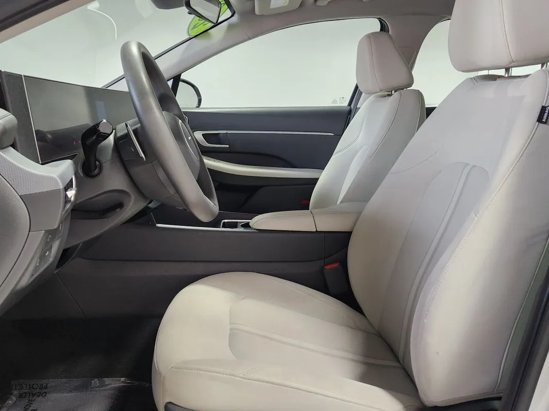 Hyundai Sonata photo 11