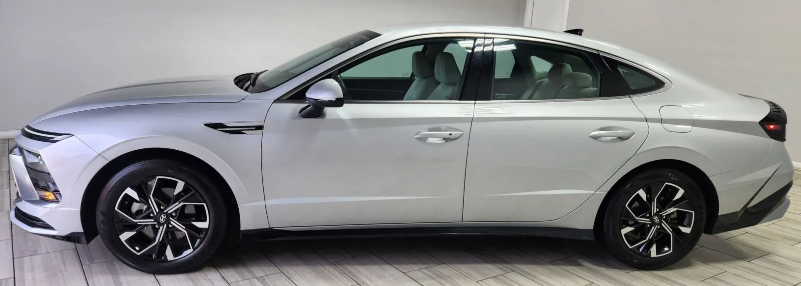 Photos of 2025 Hyundai Sonata SEL for sale in Philadelphia, PA at Torresdale Ave