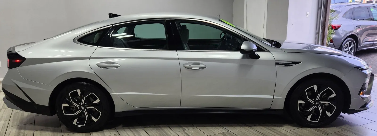 Hyundai Sonata photo 6