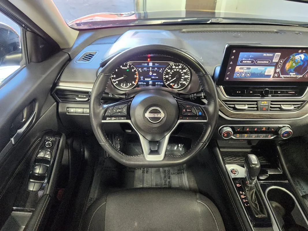 Nissan Altima photo 17