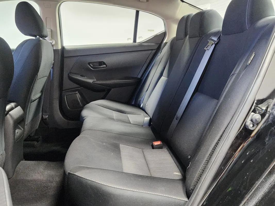 Nissan Sentra photo 13