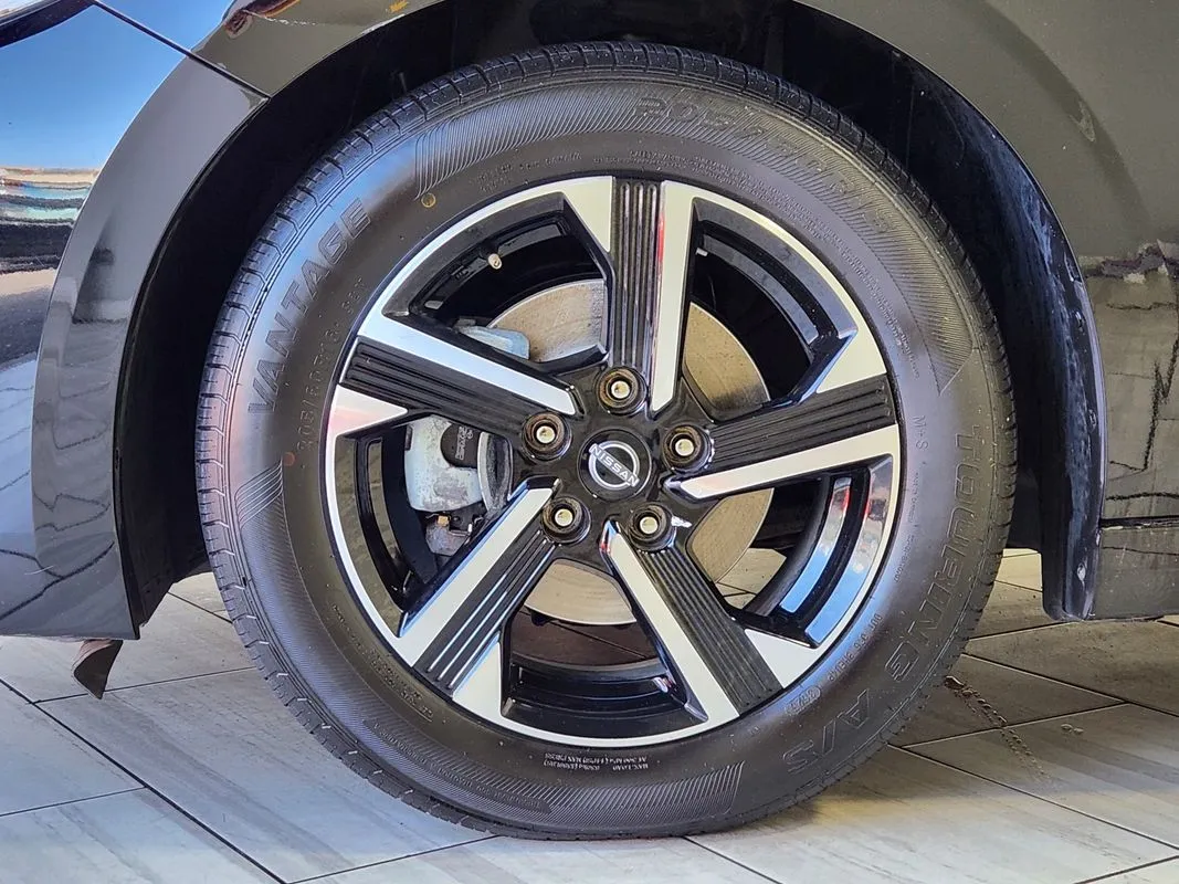 Nissan Sentra photo 9