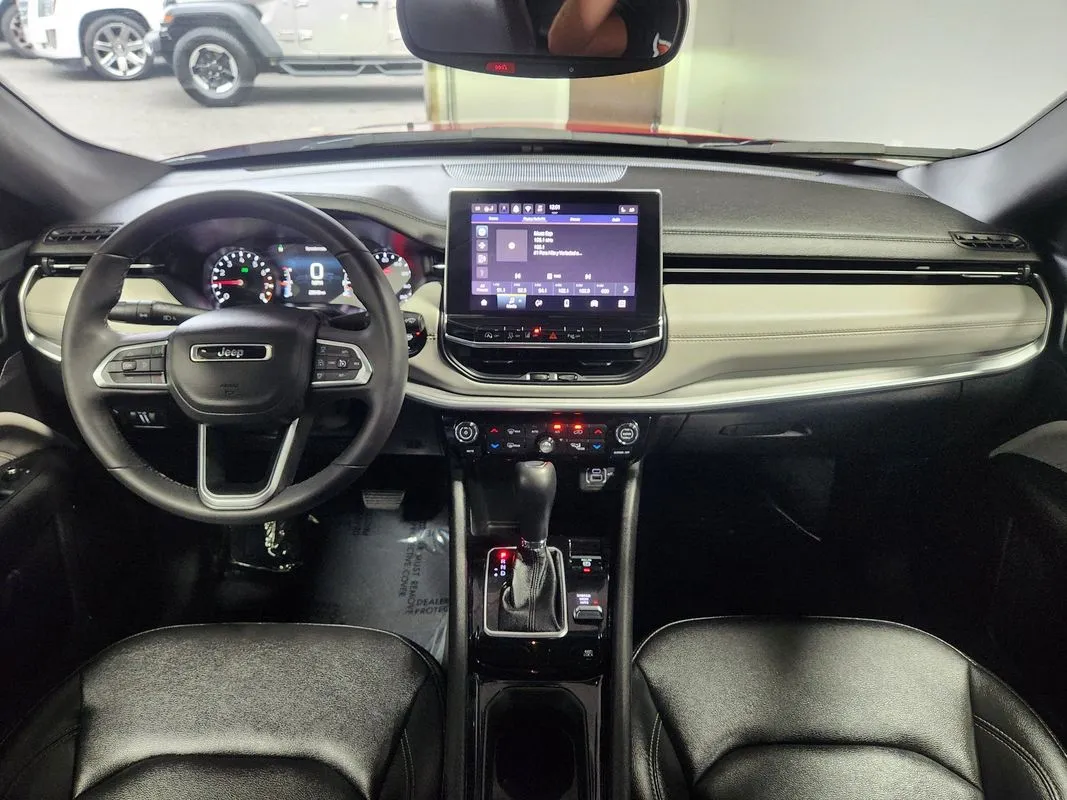 Jeep Compass photo 15