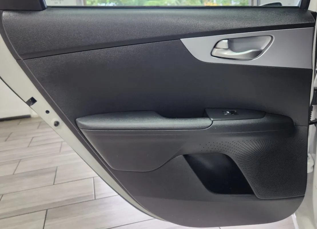 Kia Forte photo 12