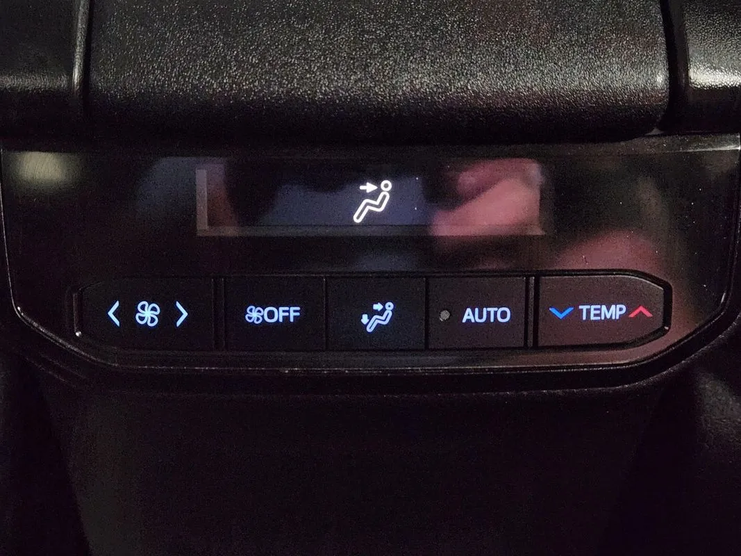 Toyota Highlander photo 18