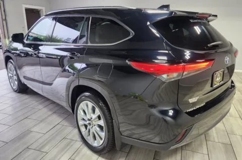 Another view of 2021 Toyota Highlander Limited for sale in Philadelphia, PA at Torresdale Ave