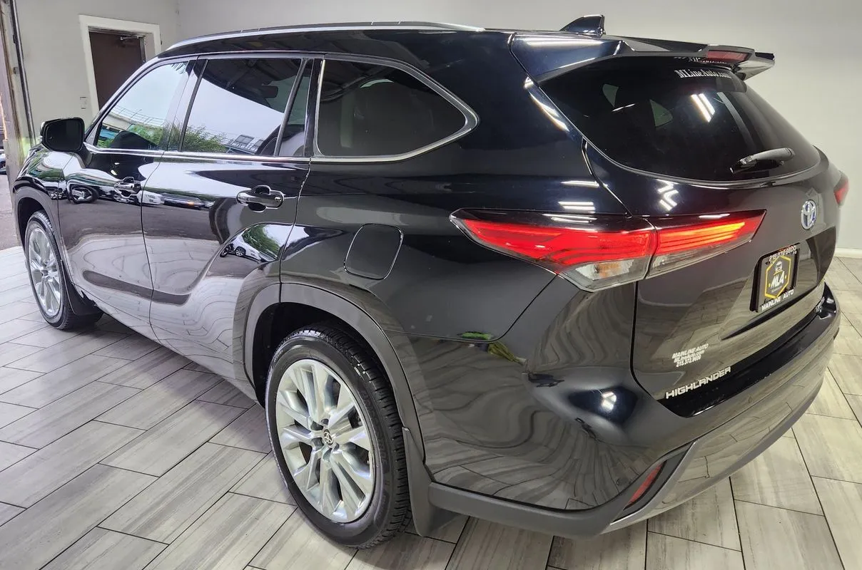 Another view of 2021 Toyota Highlander Limited for sale in Philadelphia, PA at Torresdale Ave