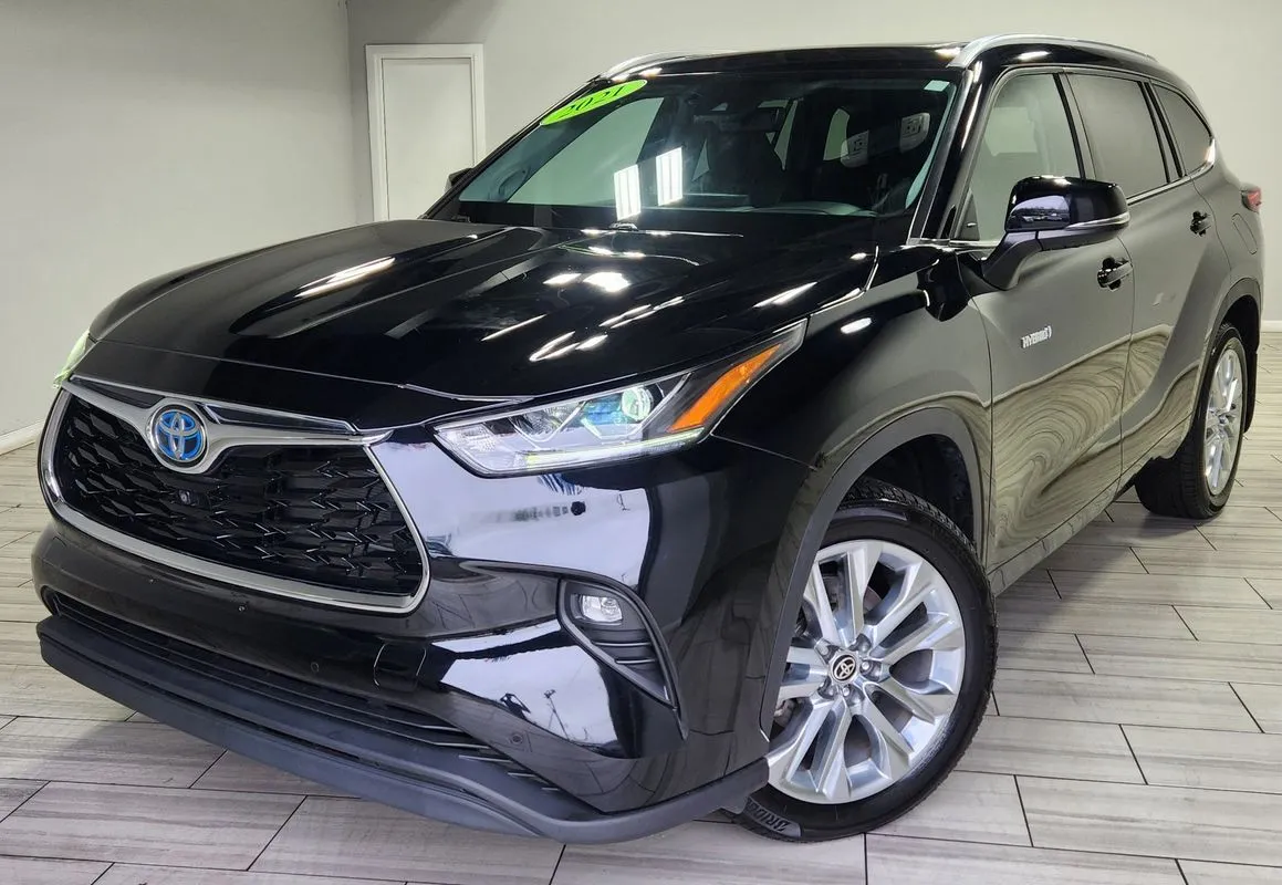Black 2021 Toyota Highlander Limited for sale in Philadelphia, PA