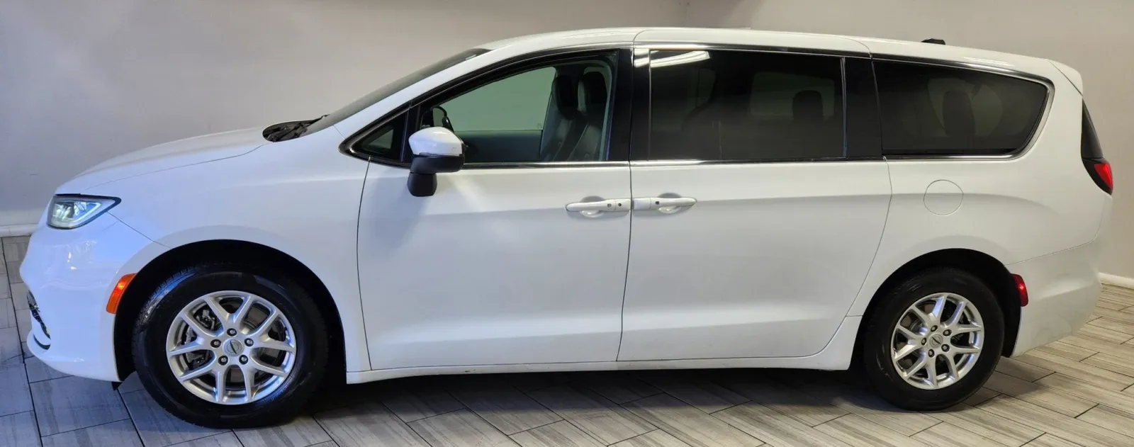 Photos of 2023 Chrysler Pacifica Touring L for sale in Philadelphia, PA at Torresdale Ave