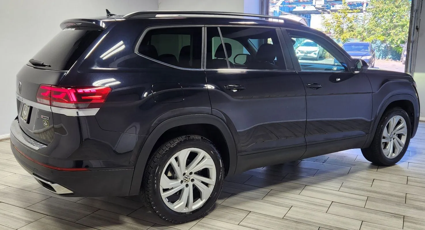 More photos of 2022 Volkswagen Atlas 2.0T SE w/Technology at Torresdale Ave, PA