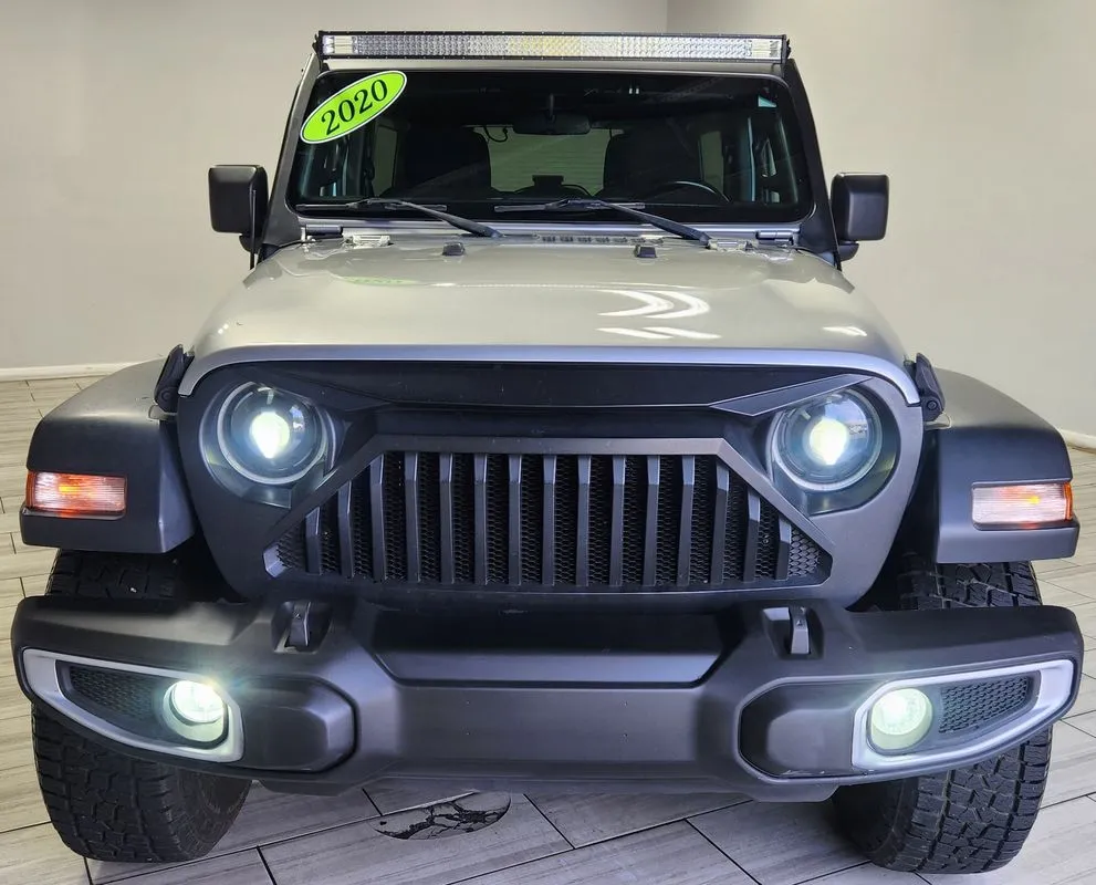Jeep Wrangler photo 8