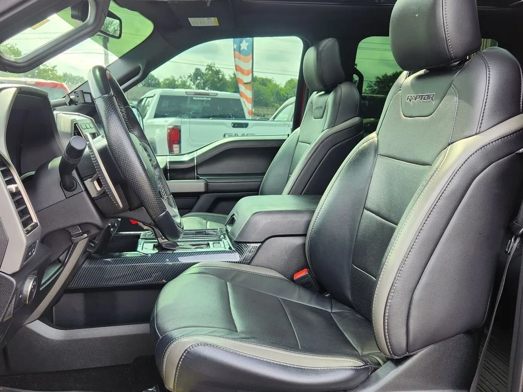 Ford F-150 photo 11