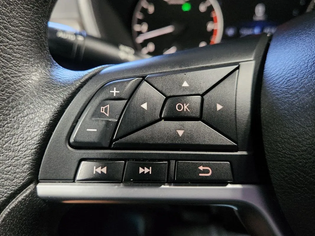 Nissan Altima photo 17