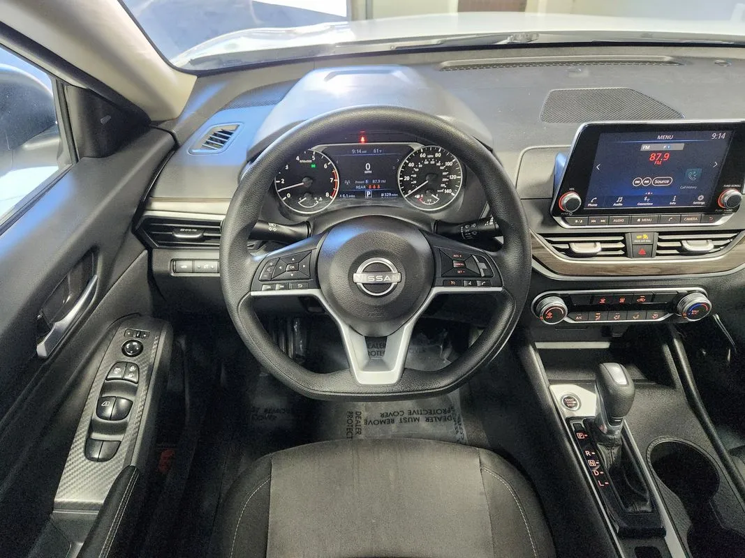 Nissan Altima photo 16