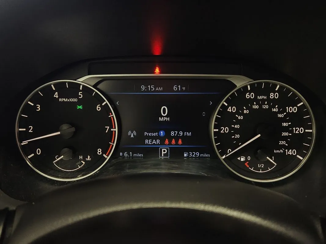 Nissan Altima photo 18