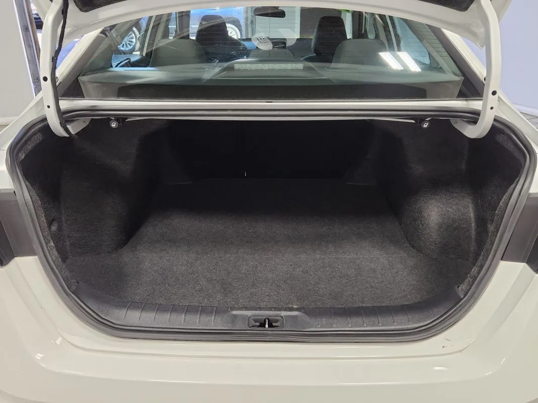 Nissan Altima photo 14