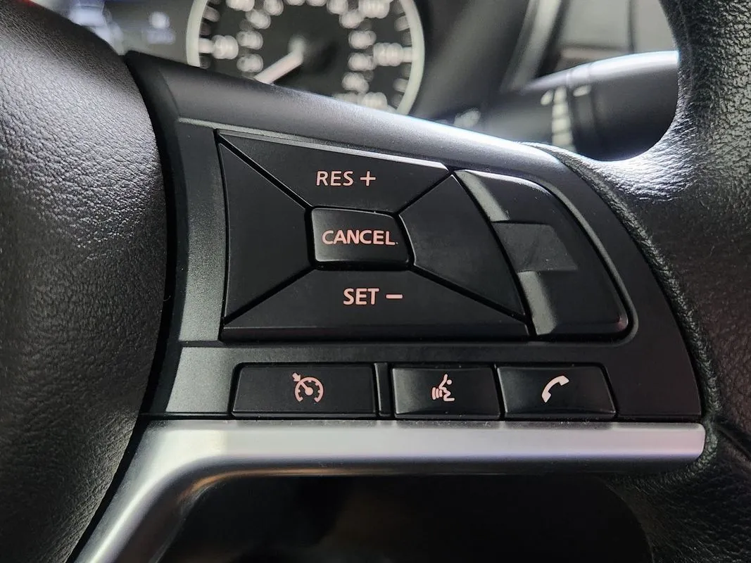 Nissan Altima photo 17
