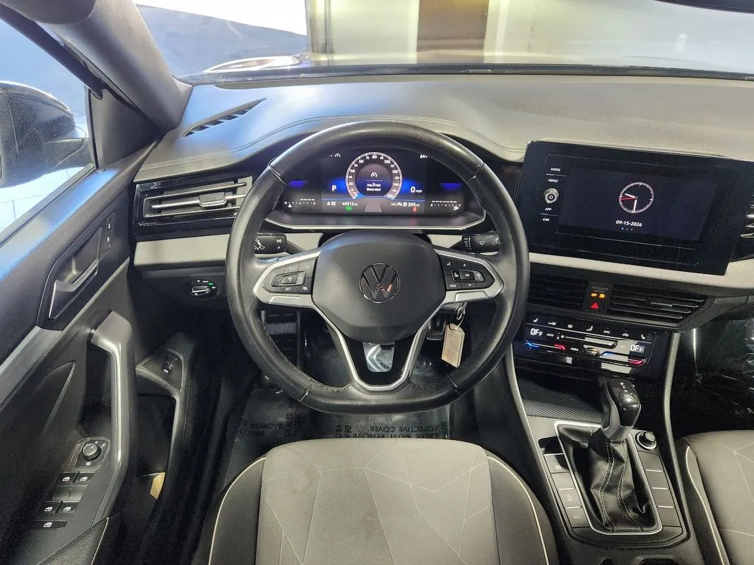 Volkswagen Jetta photo 16