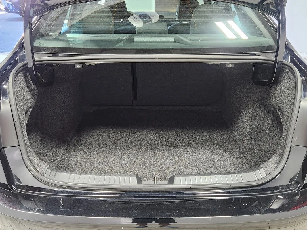 Volkswagen Jetta photo 14